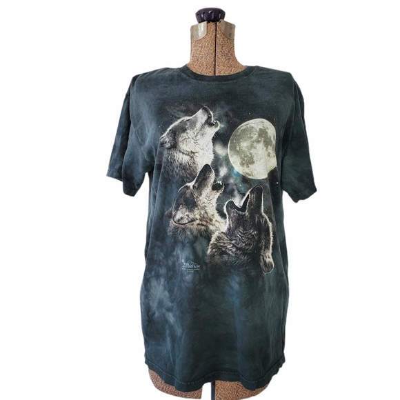 The Mountain Other - Graphic t-shirt - 3 wolves howling at the moon